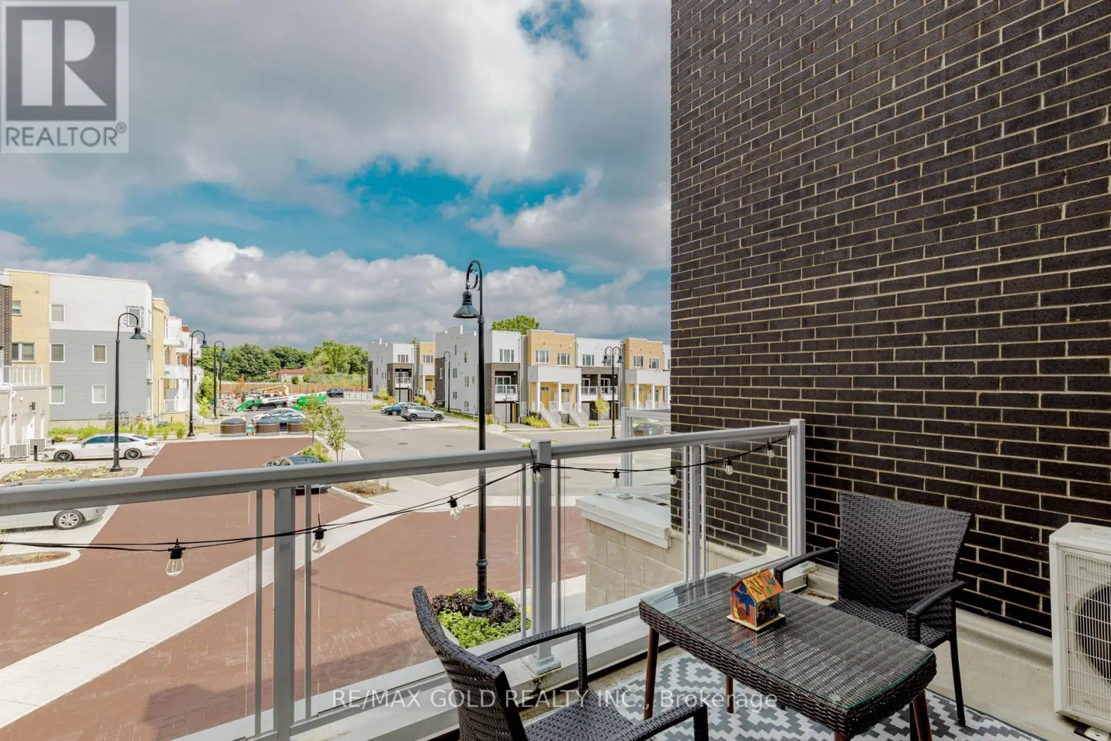 3 - 124 SEABROOK DRIVE