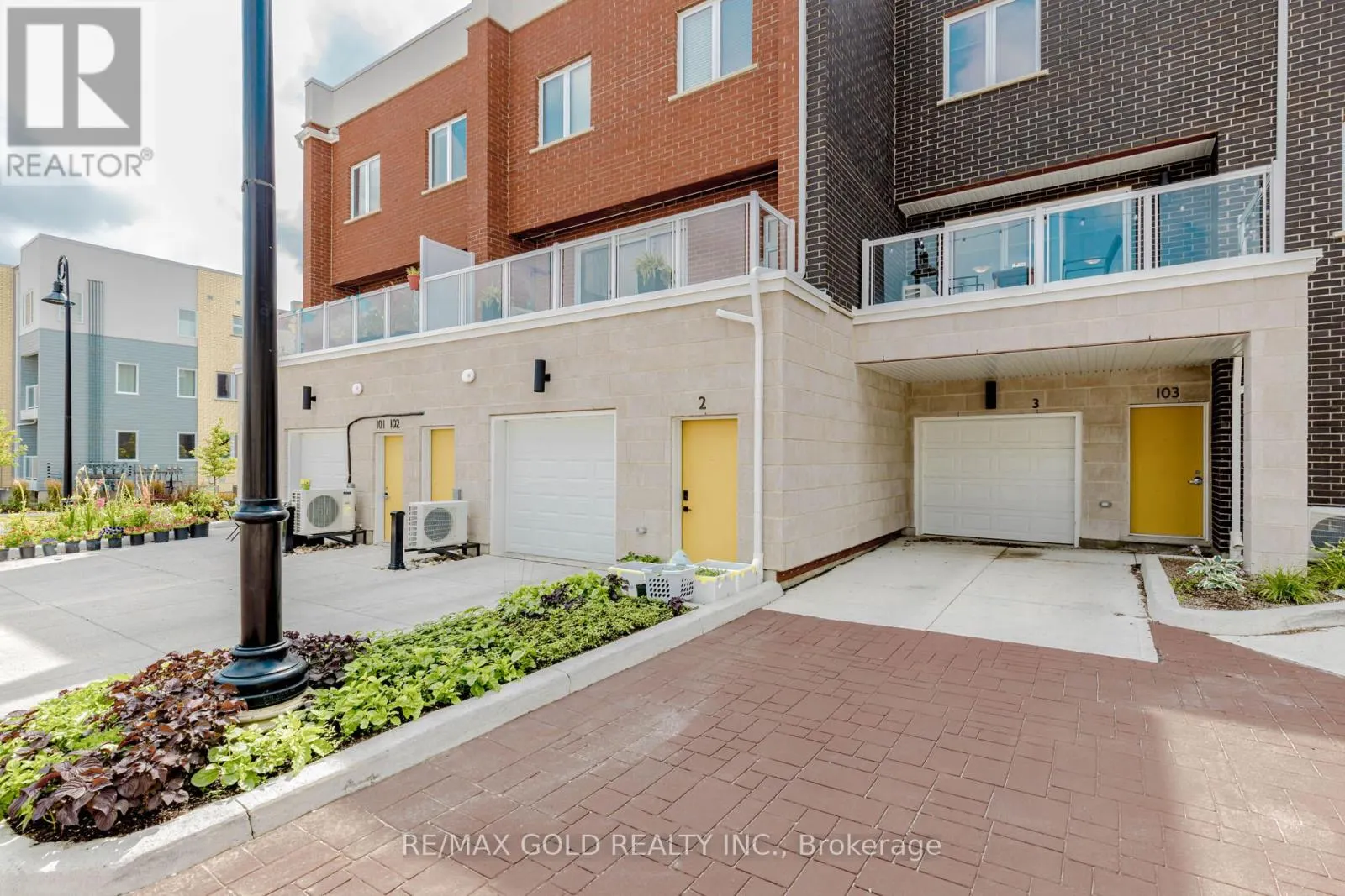 3 - 124 SEABROOK DRIVE