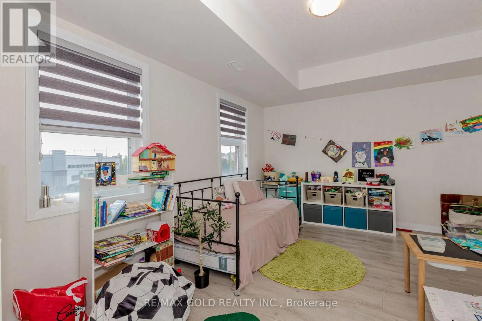 3 - 124 SEABROOK DRIVE