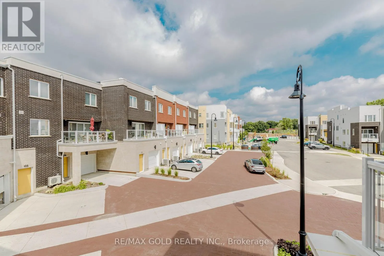3 - 124 SEABROOK DRIVE