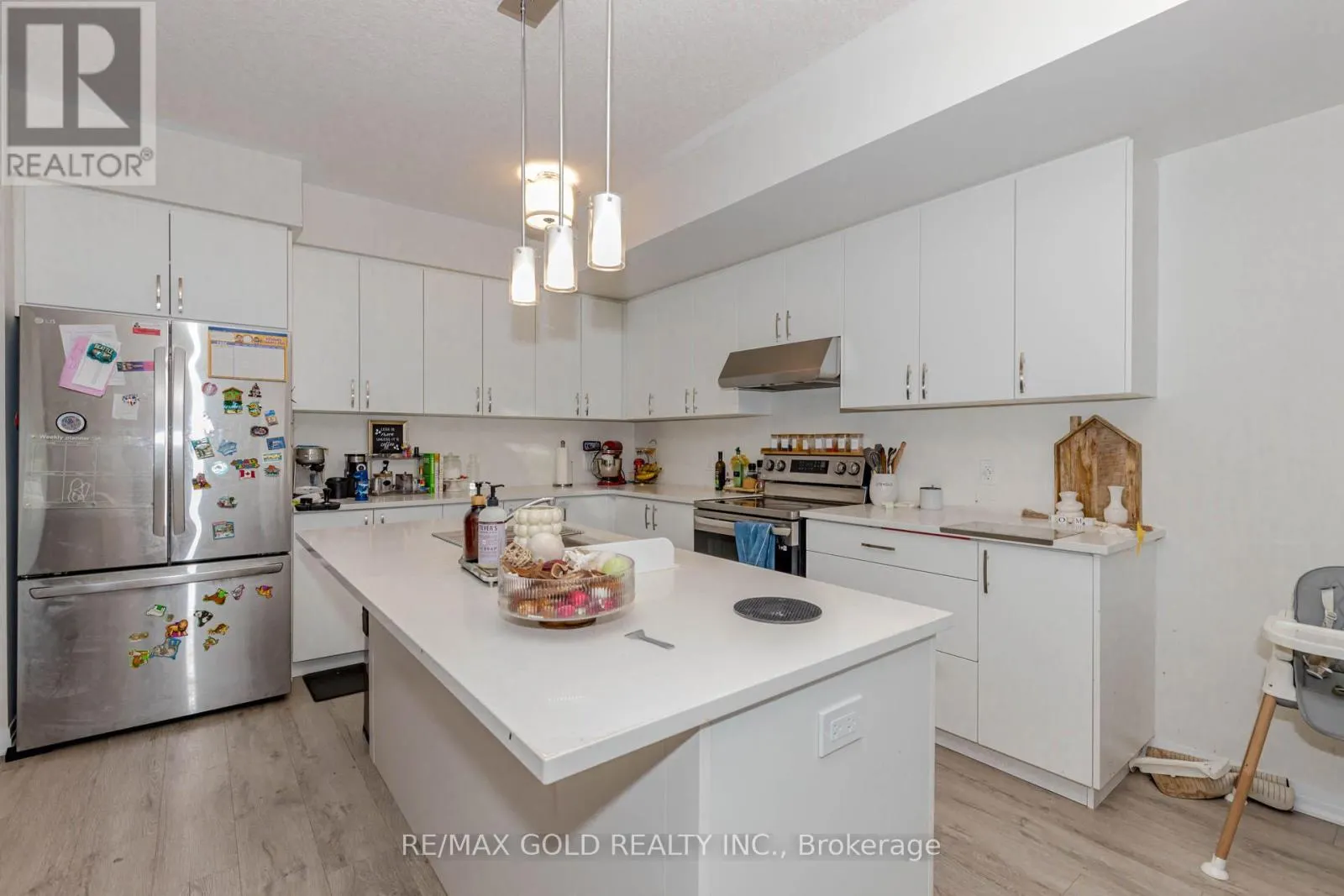 3 - 124 SEABROOK DRIVE