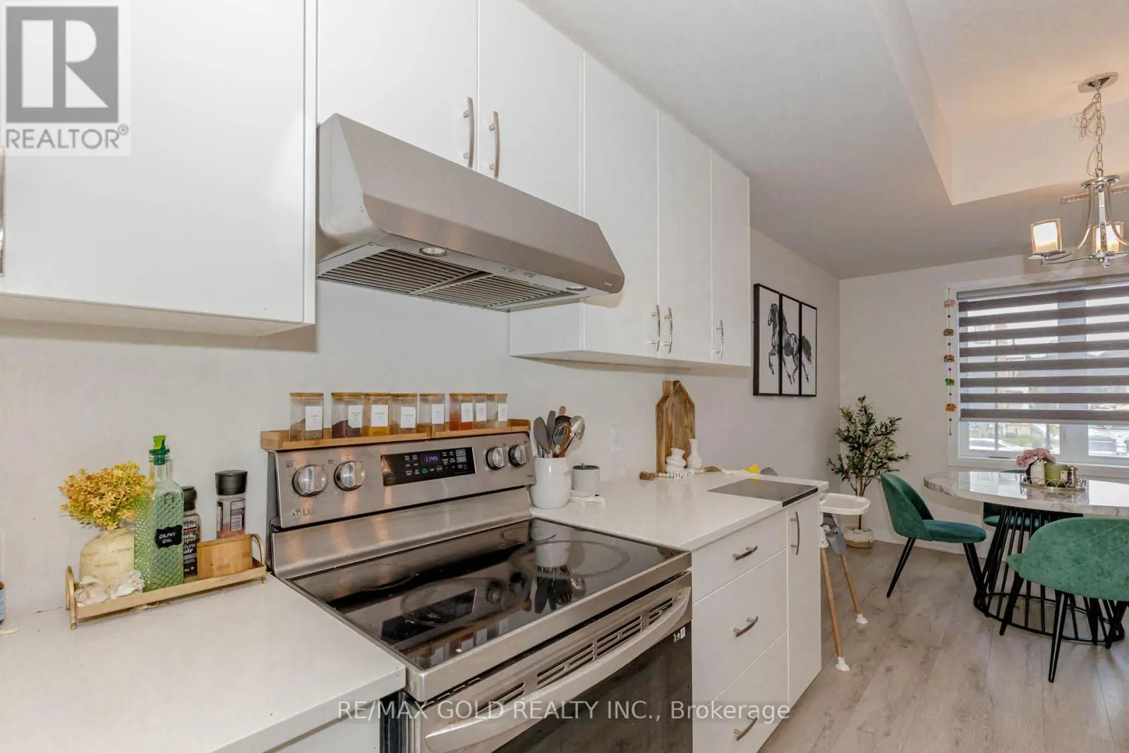 3 - 124 SEABROOK DRIVE