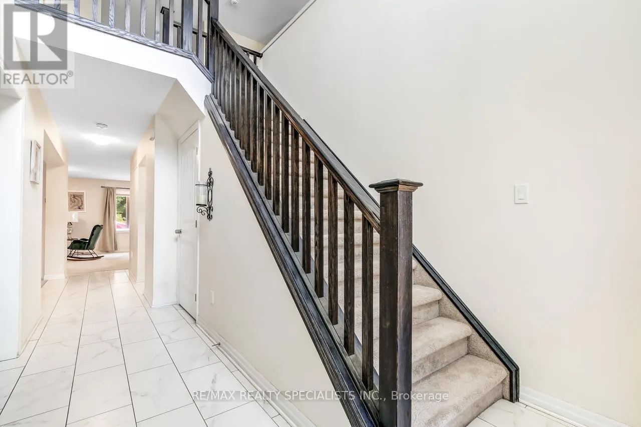 10 BIRCHALL LANE