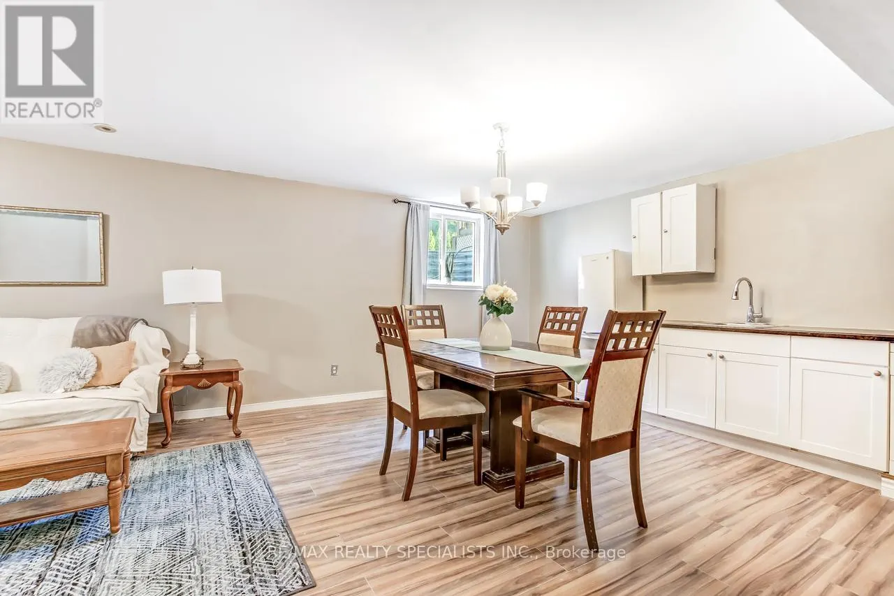 10 BIRCHALL LANE