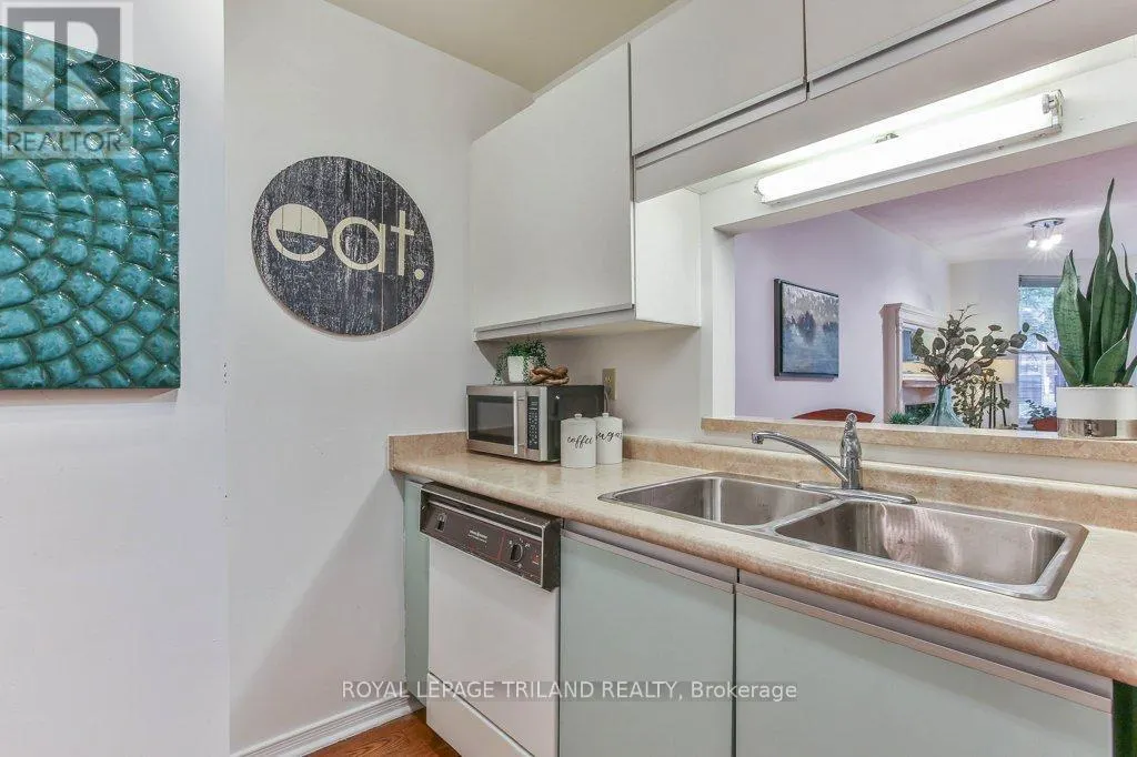 101 - 285 QUEENS AVENUE, #101