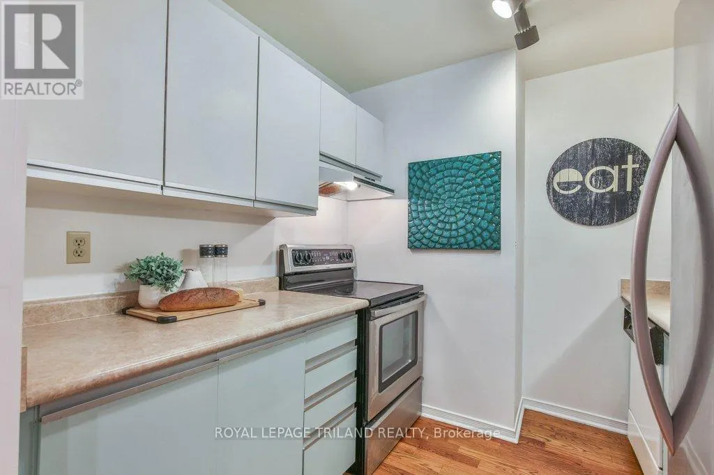 101 - 285 QUEENS AVENUE, #101