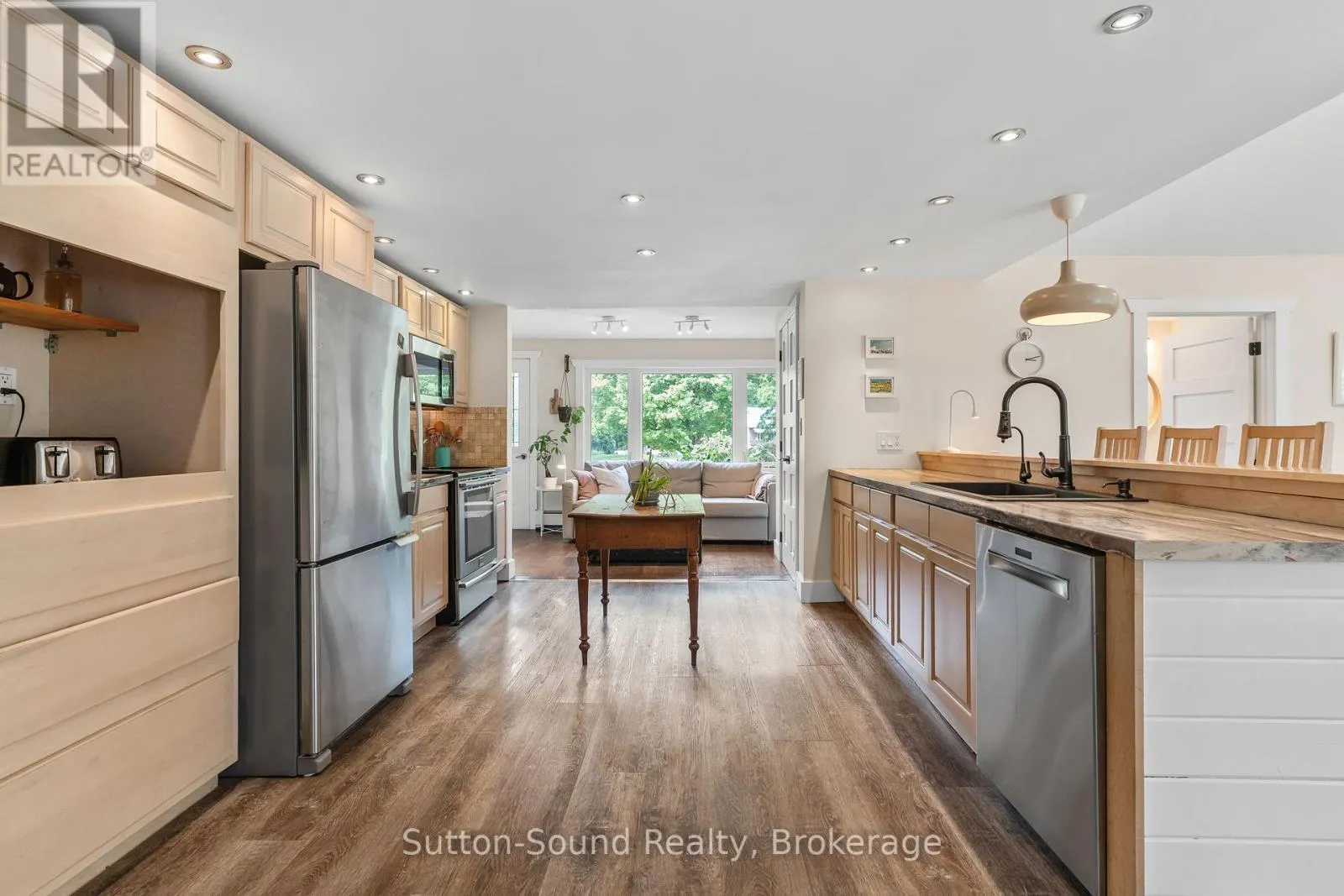 87 MEADOWLAND ROAD