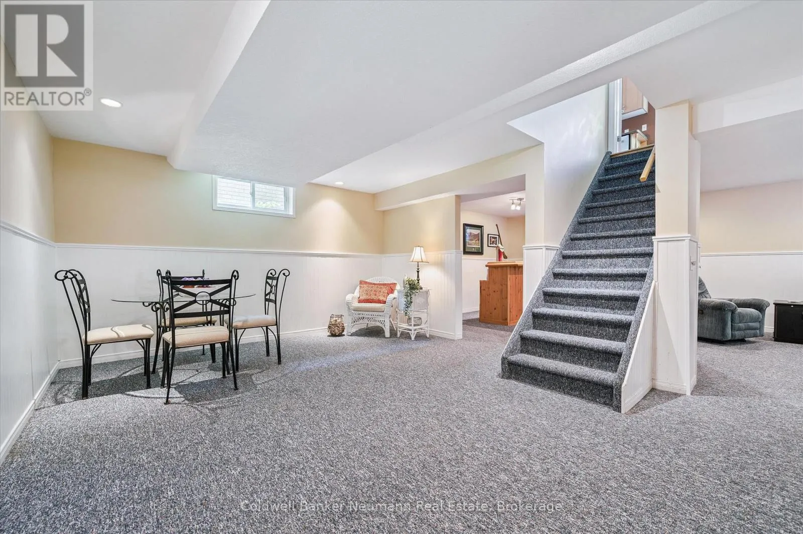 56 HAYWARD CRESCENT