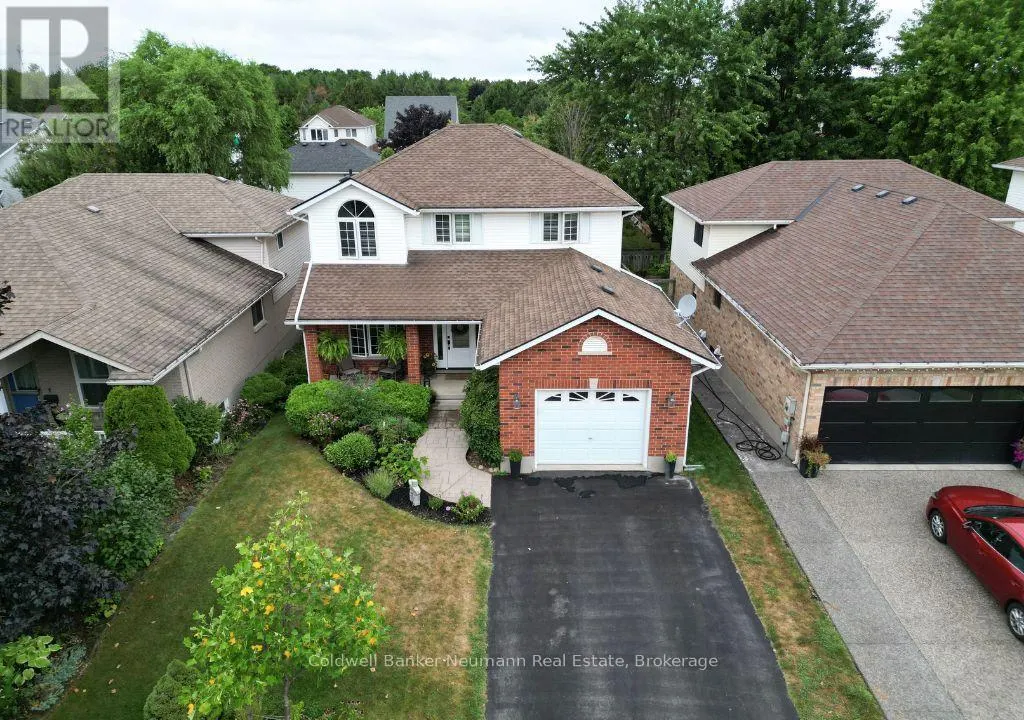 56 HAYWARD CRESCENT