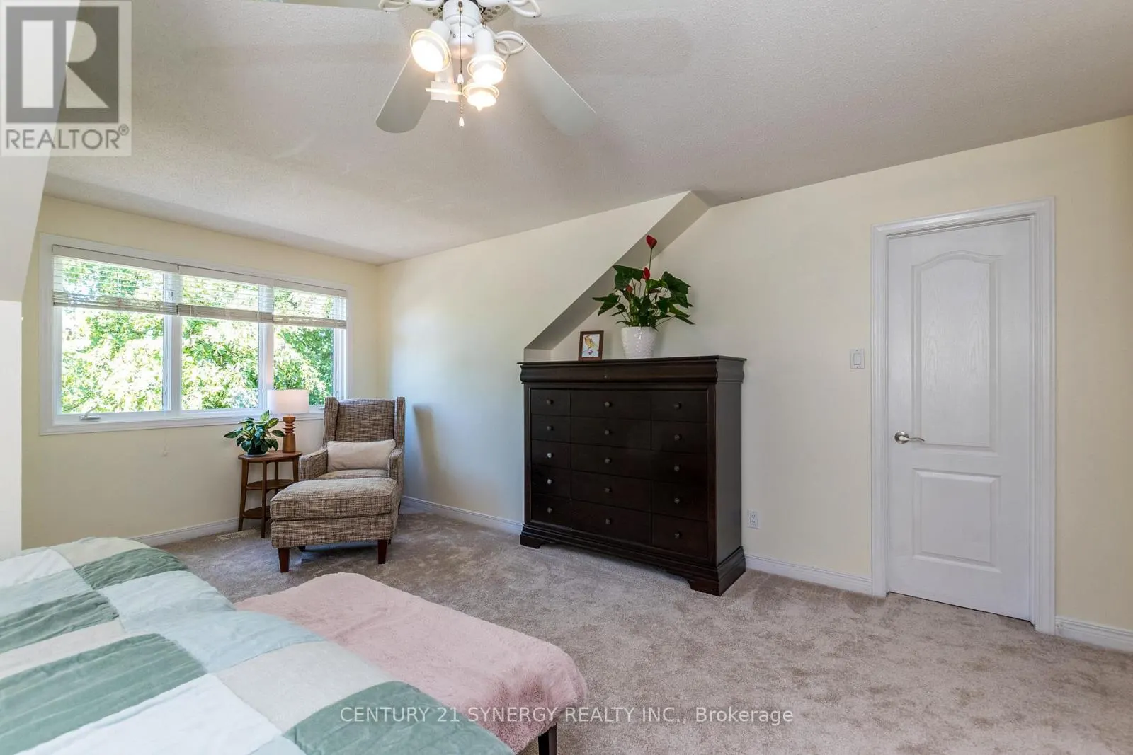249 MARKLAND CRESCENT E