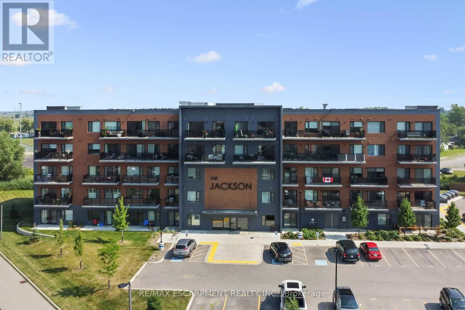 303 - 64 MAIN STREET N
