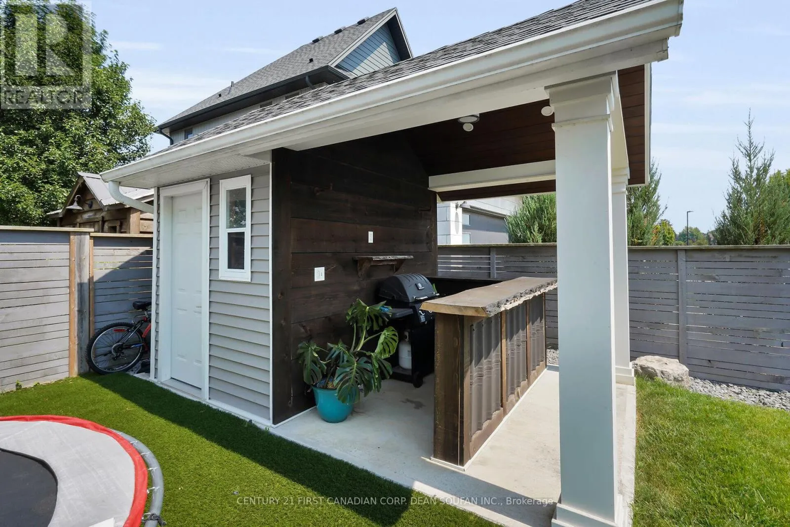 405 DARCY DRIVE