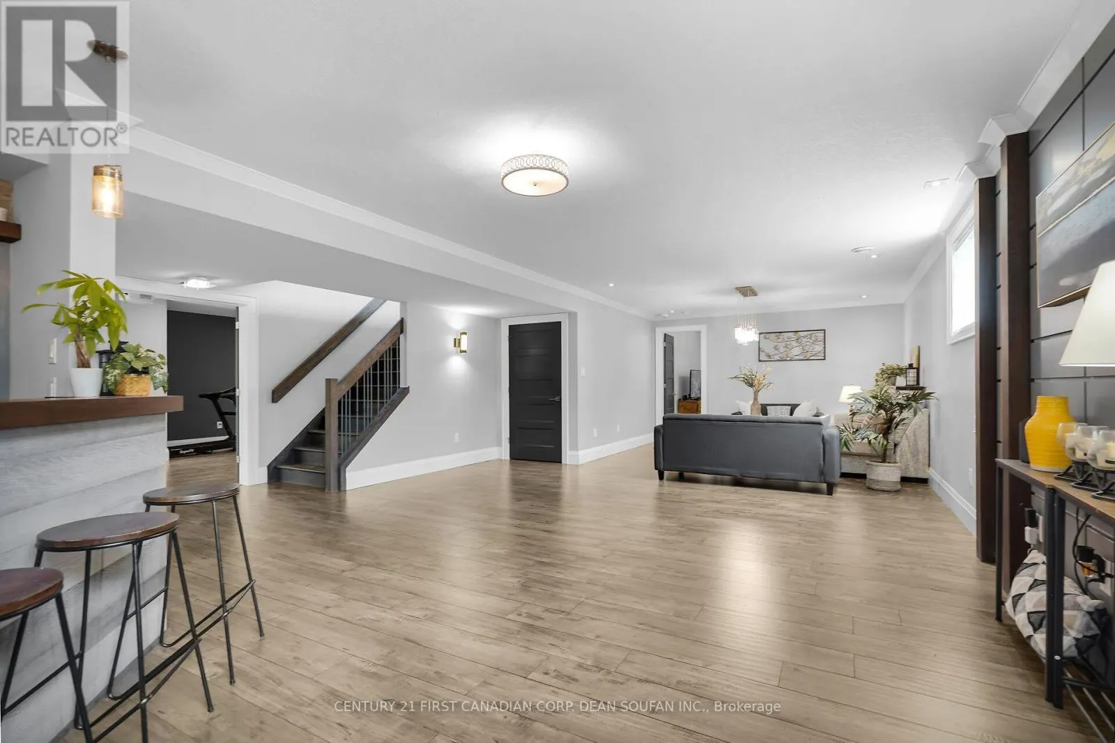 405 DARCY DRIVE