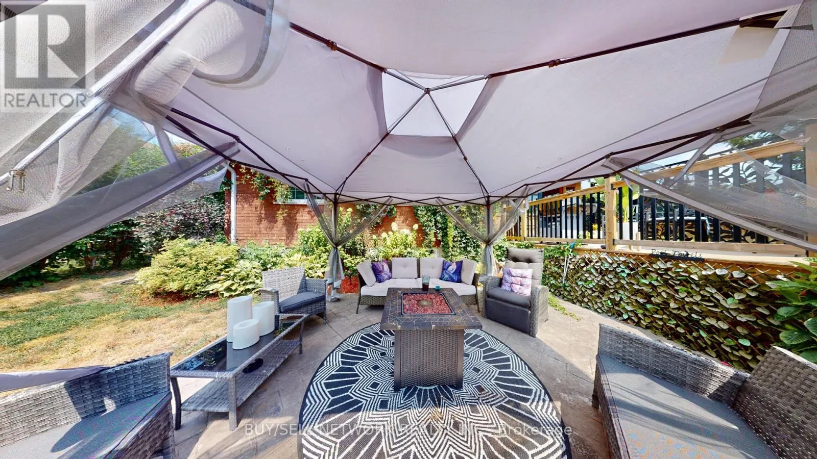 2504 IDYLLWOOD CRESCENT