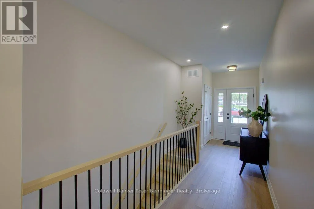 2 - 305 ARNAUD STREET, #2
