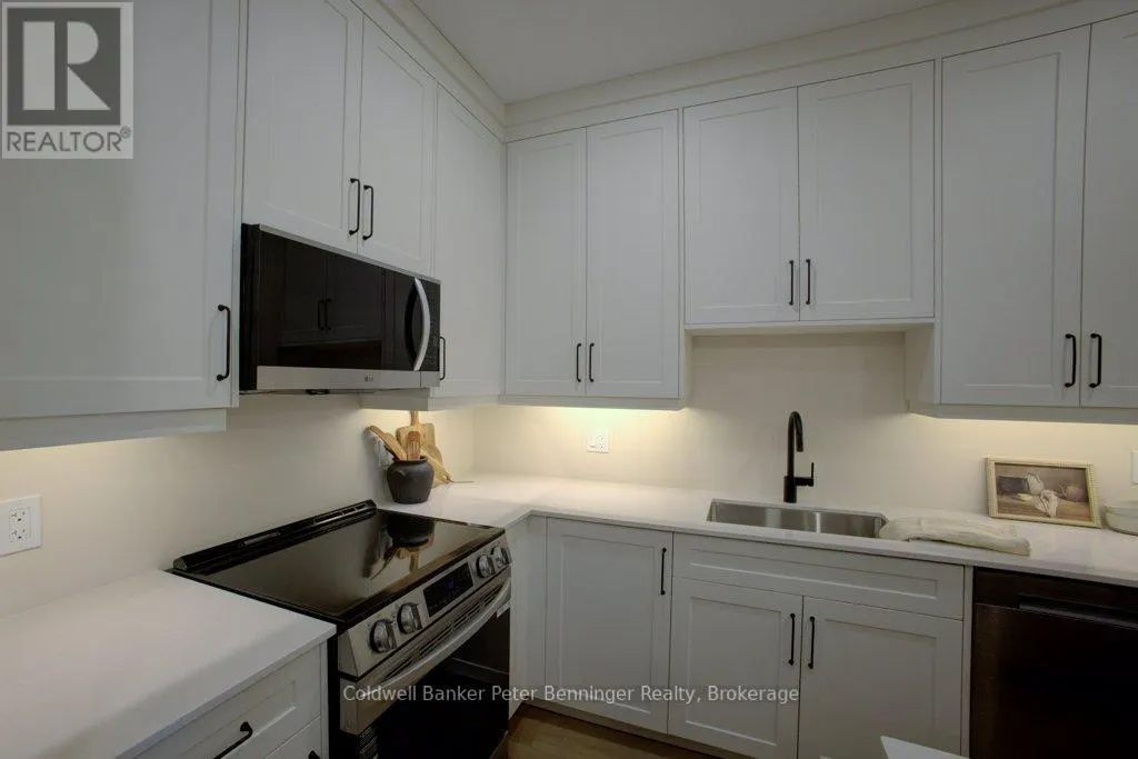 2 - 305 ARNAUD STREET, #2