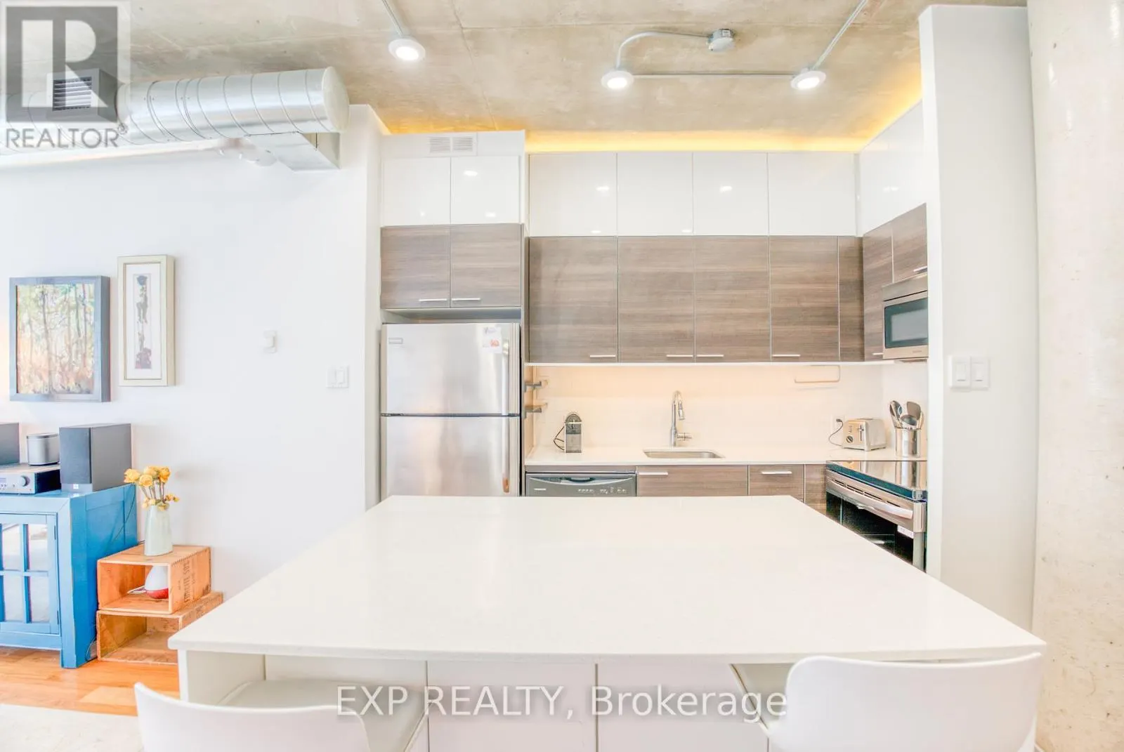 321 - 354 GLADSTONE AVENUE