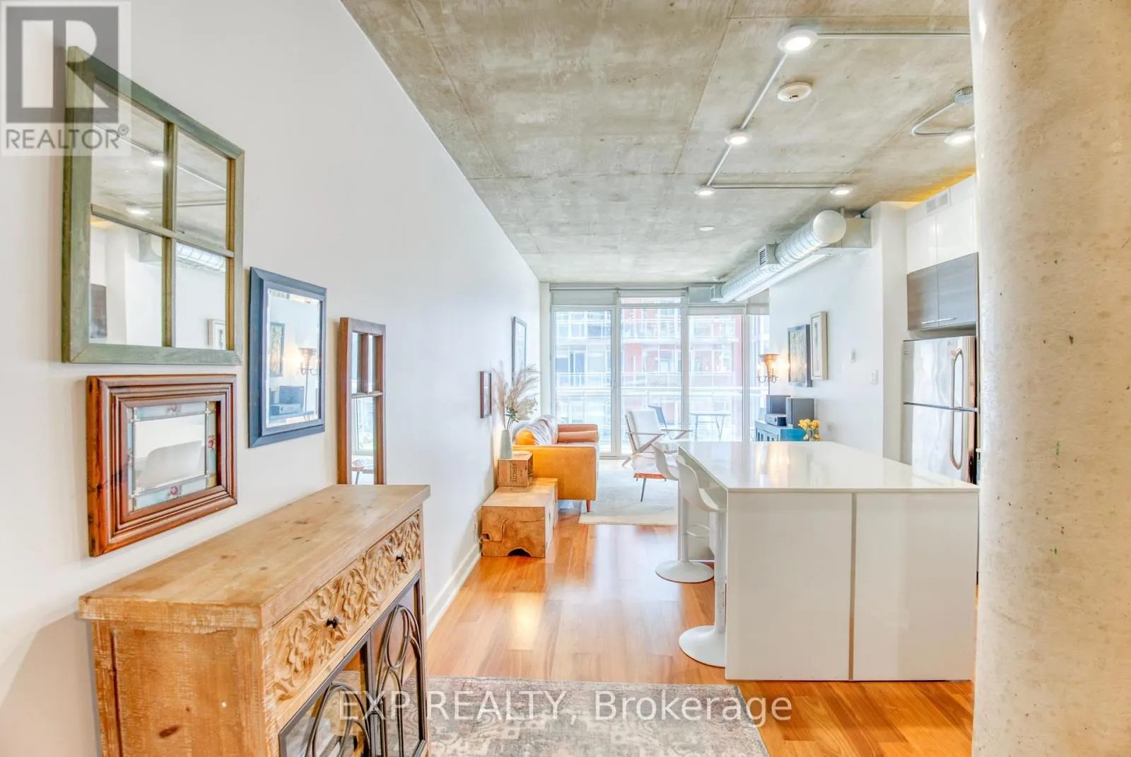 321 - 354 GLADSTONE AVENUE
