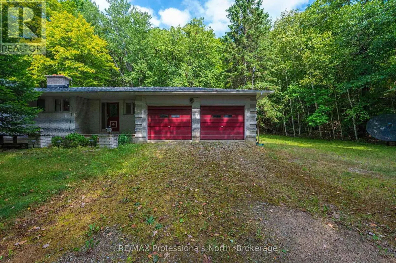 2499 KENNISIS LAKE ROAD