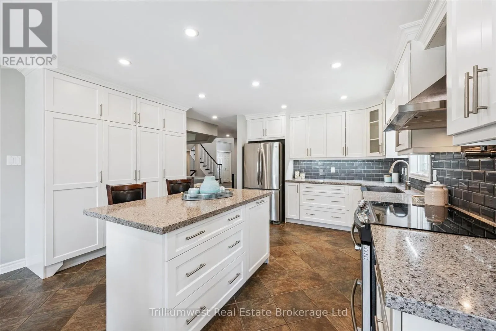 117 SIMMONDS DRIVE