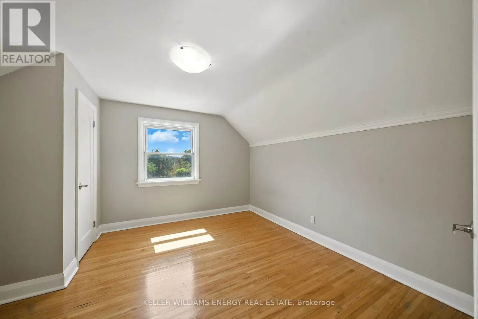 738 SNELGROVE ROAD
