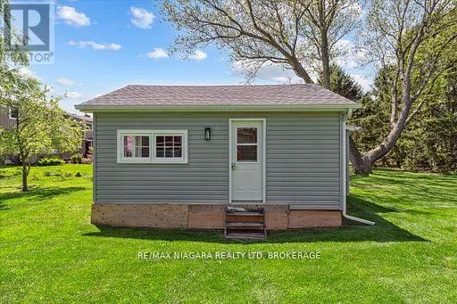 18 ROSEMOUNT AVENUE