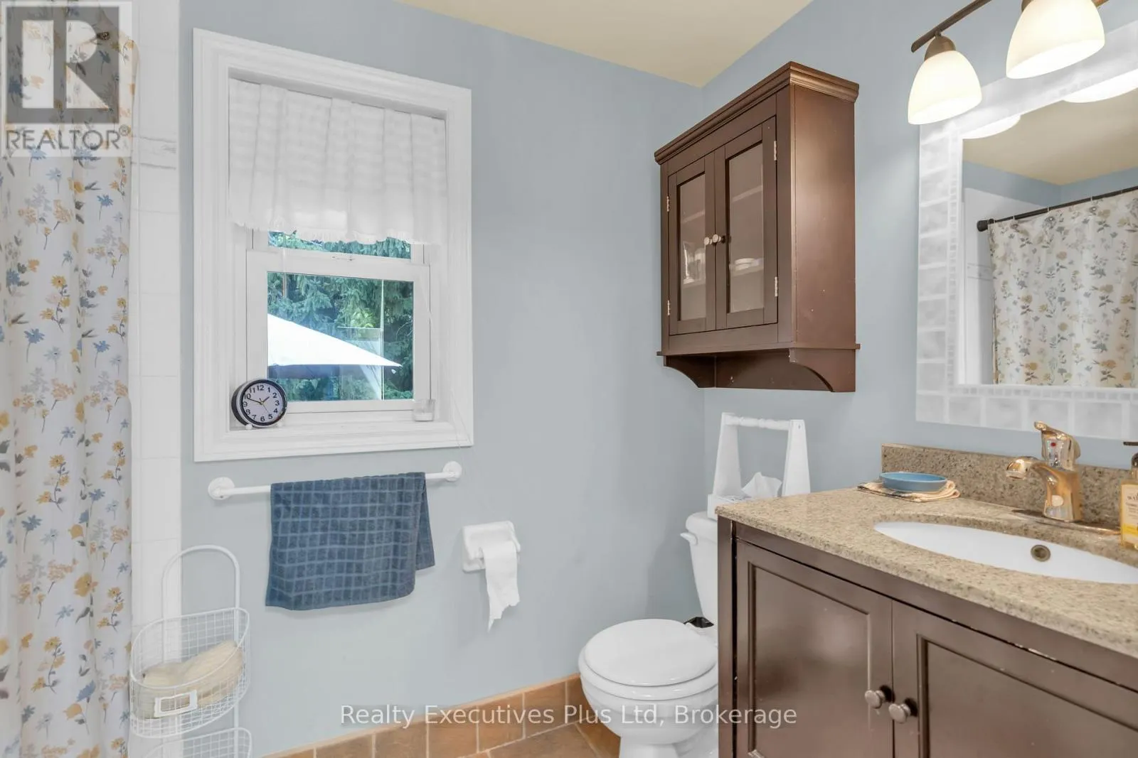 4 GLENHILL PLACE