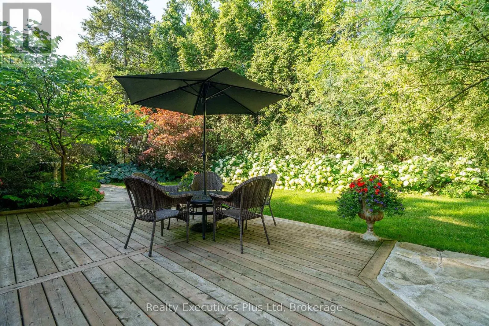 4 GLENHILL PLACE