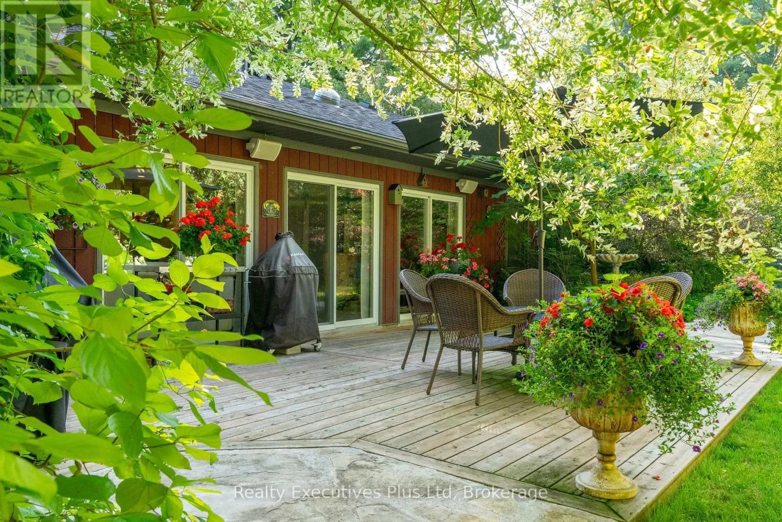 4 GLENHILL PLACE