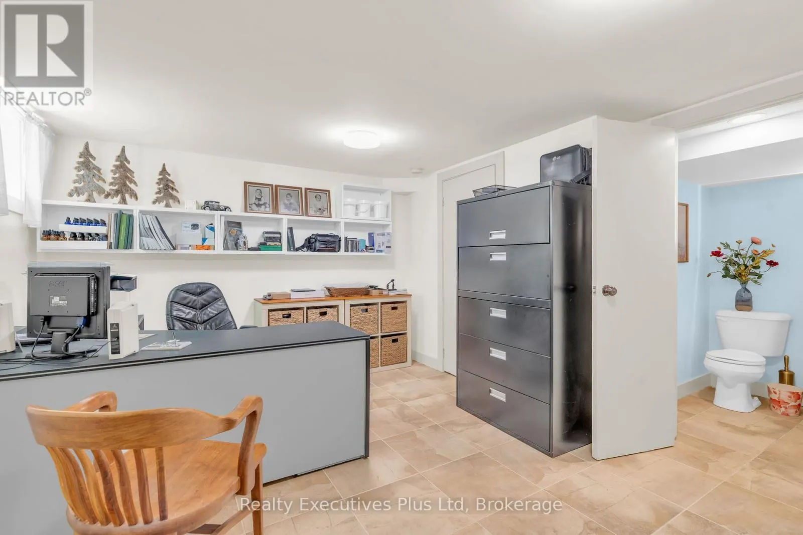 4 GLENHILL PLACE