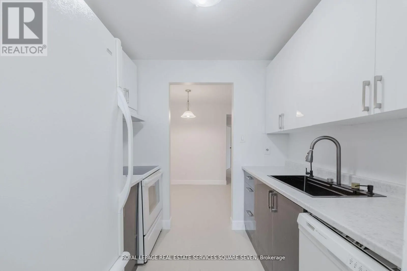 65 - 1096 JALNA BOULEVARD