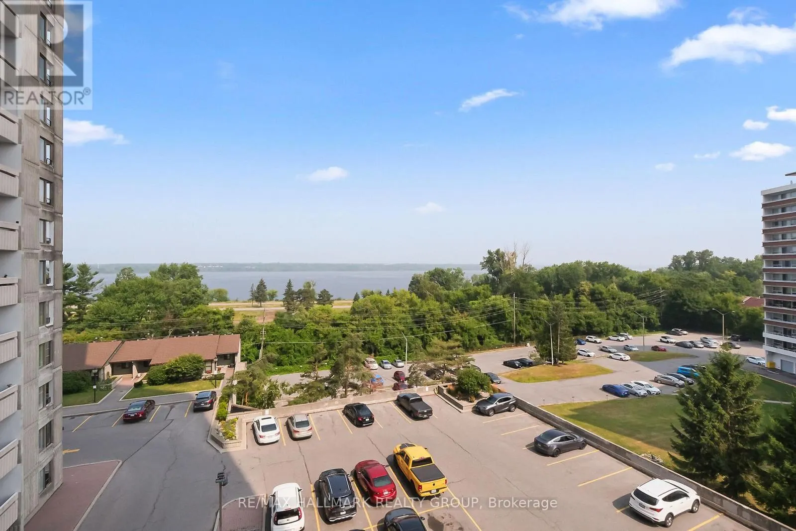 602 - 1081 AMBLESIDE DRIVE