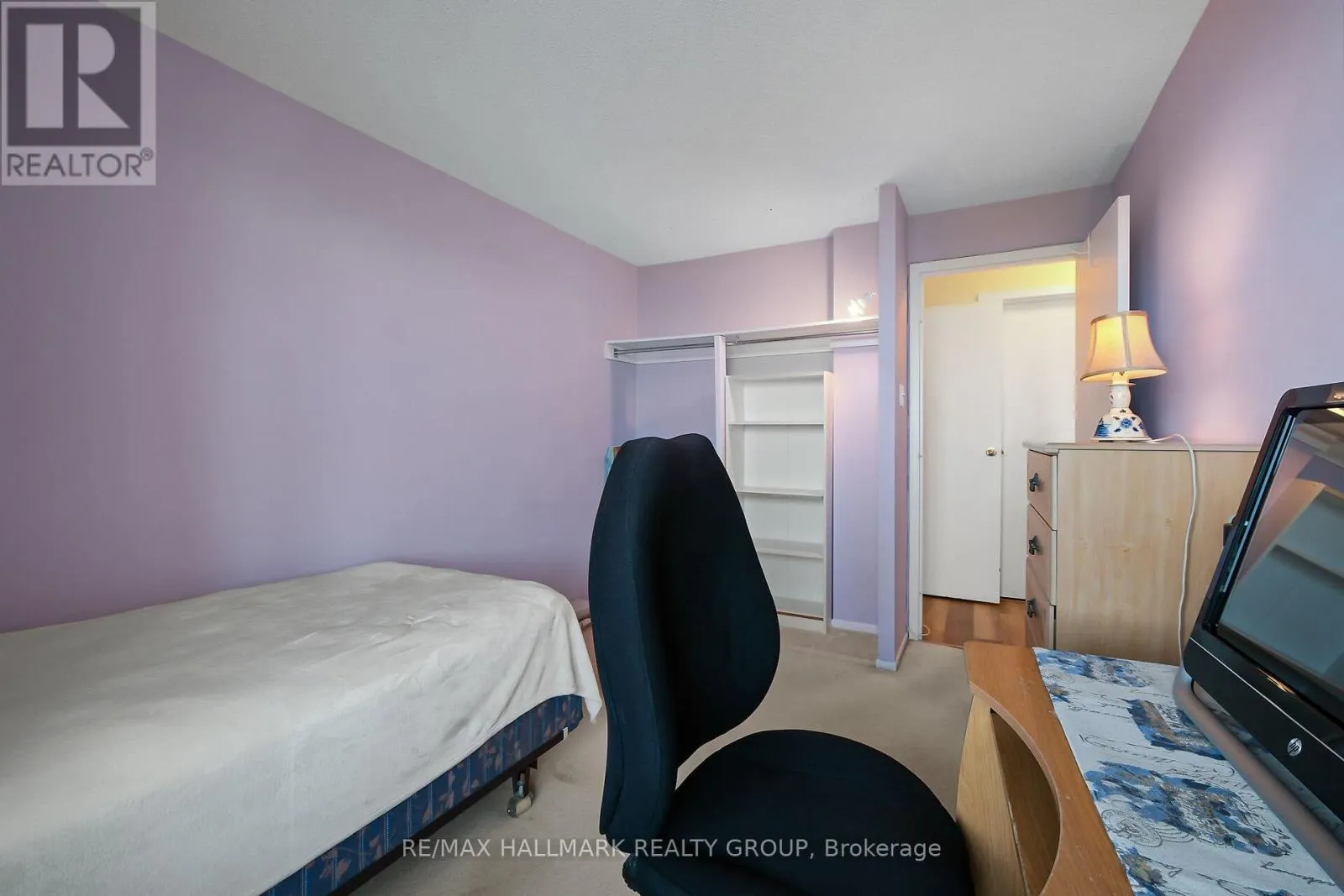 602 - 1081 AMBLESIDE DRIVE