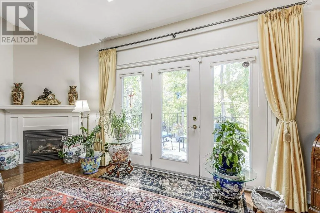 33 BAY BERRY LANE
