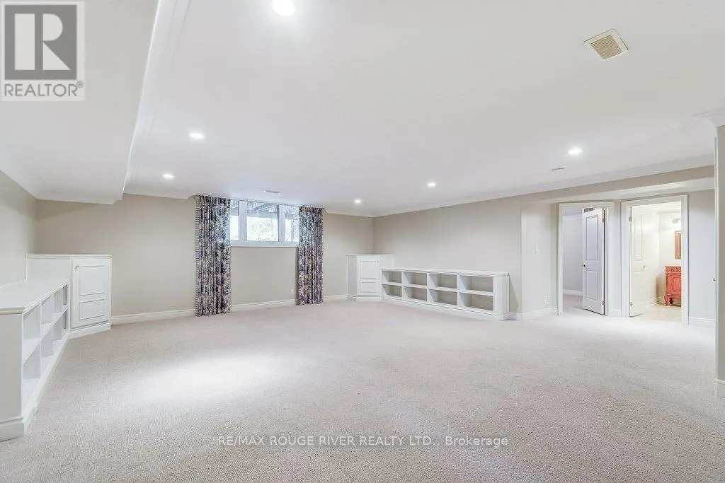 33 BAY BERRY LANE