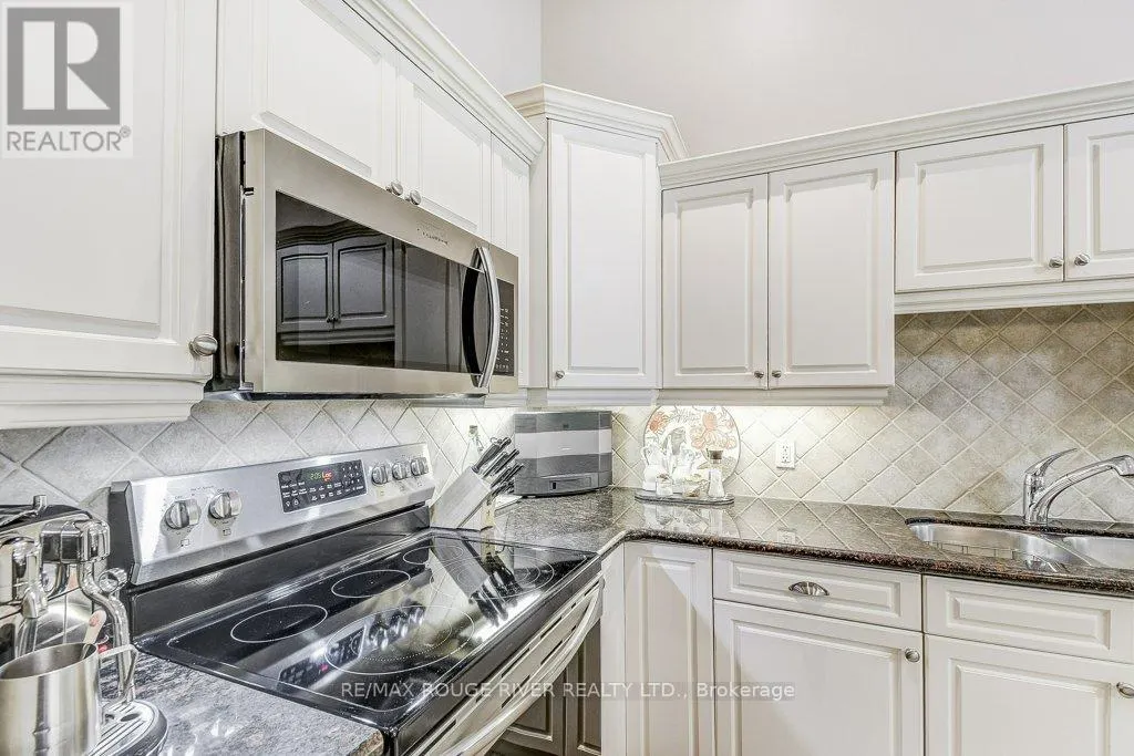 33 BAY BERRY LANE