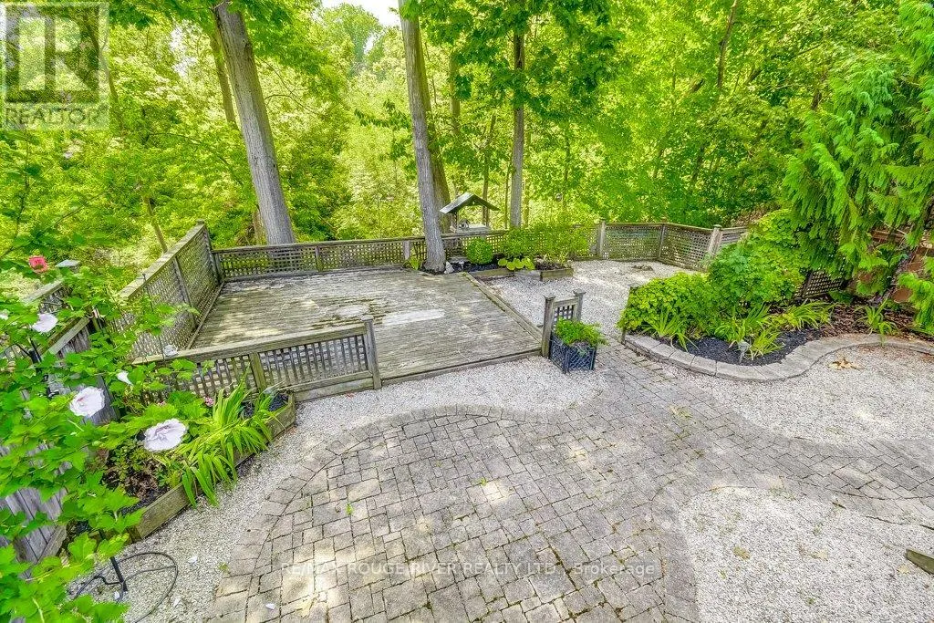 33 BAY BERRY LANE