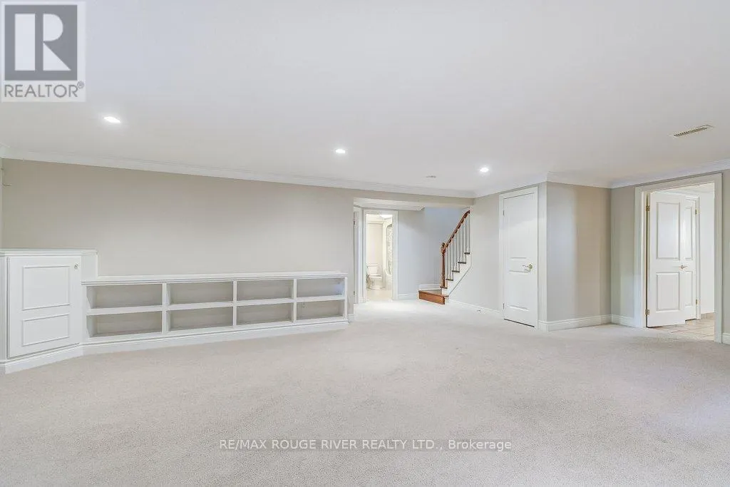 33 BAY BERRY LANE