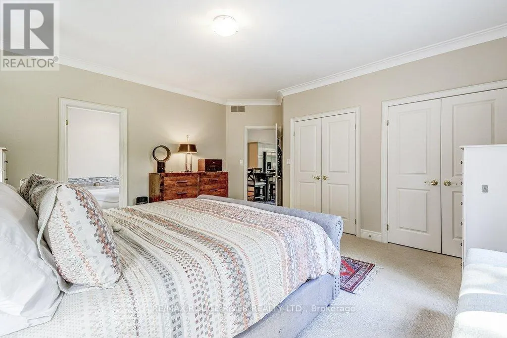 33 BAY BERRY LANE