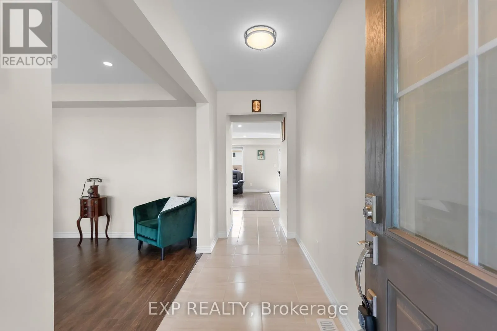 10 RILEY AVENUE