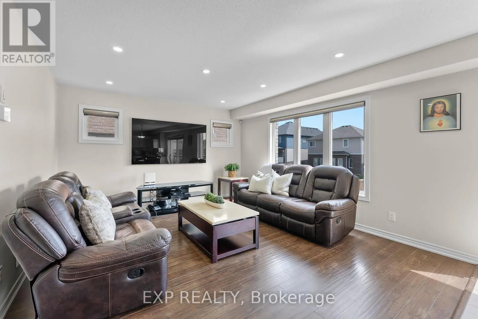 10 RILEY AVENUE