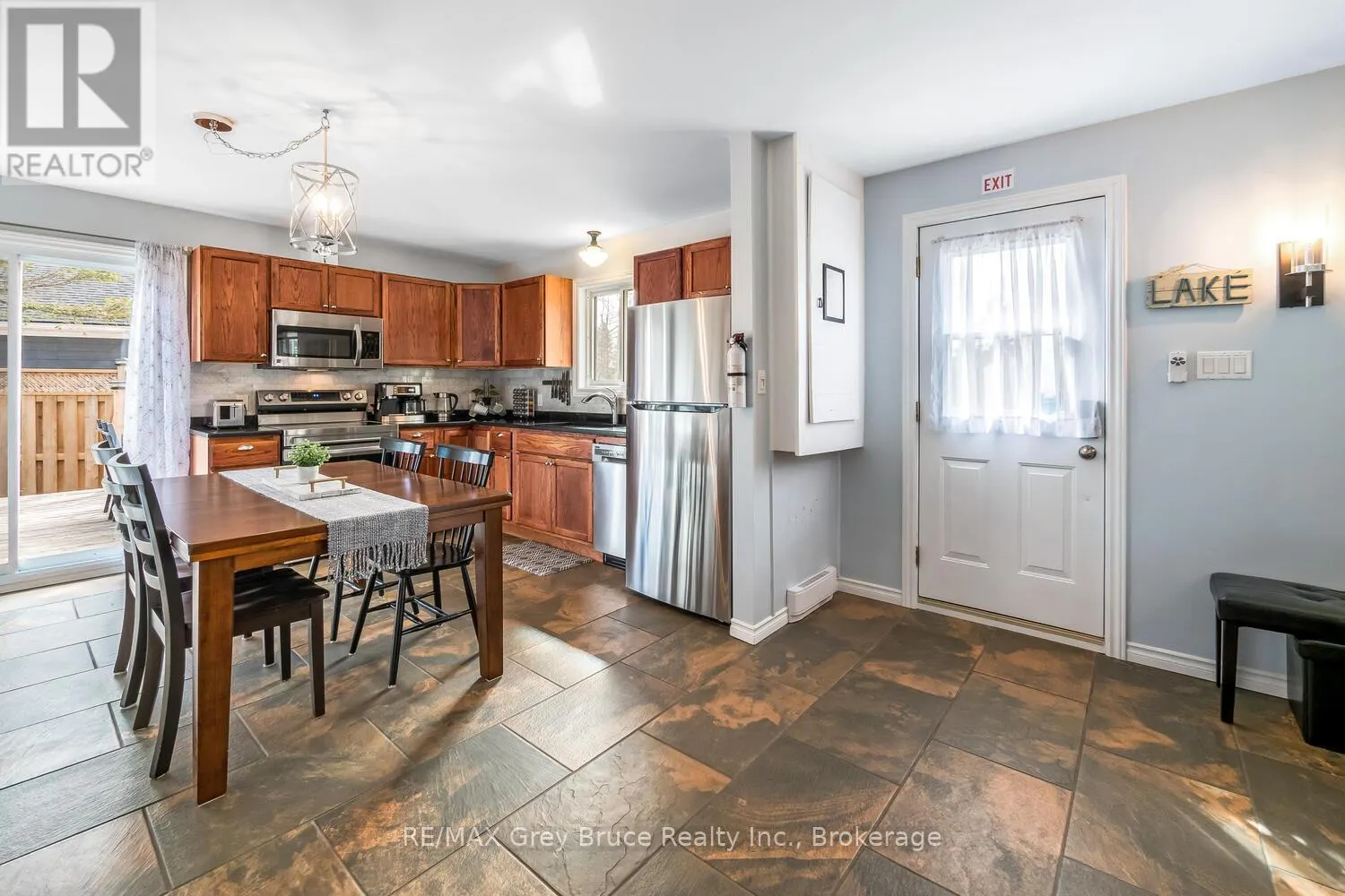 137 MAPLE DRIVE