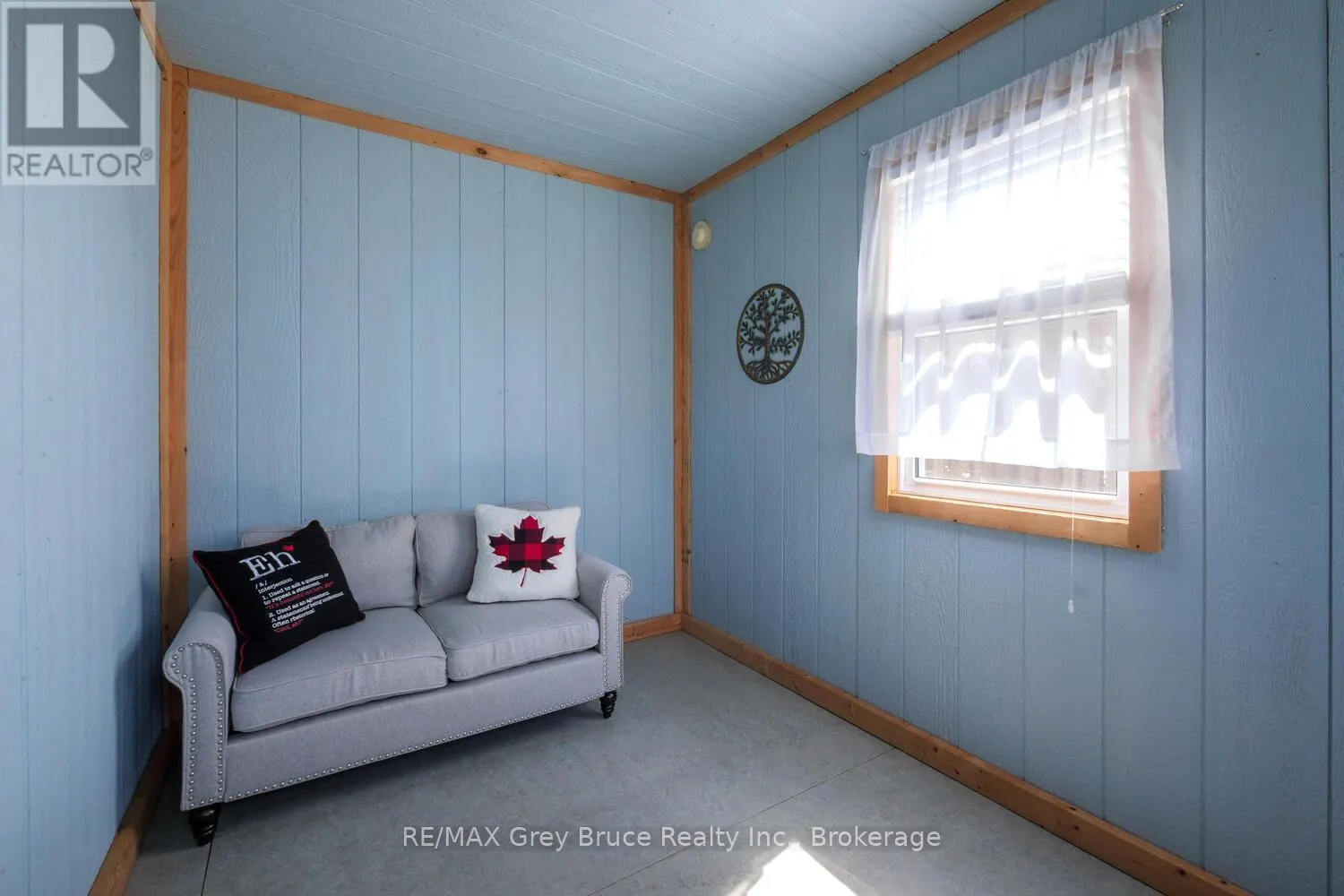 137 MAPLE DRIVE