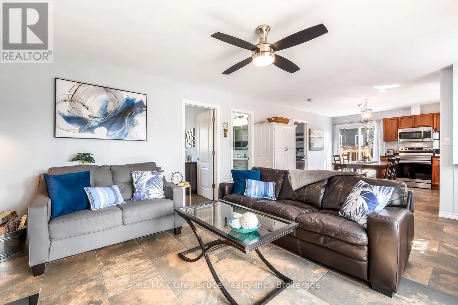 137 MAPLE DRIVE