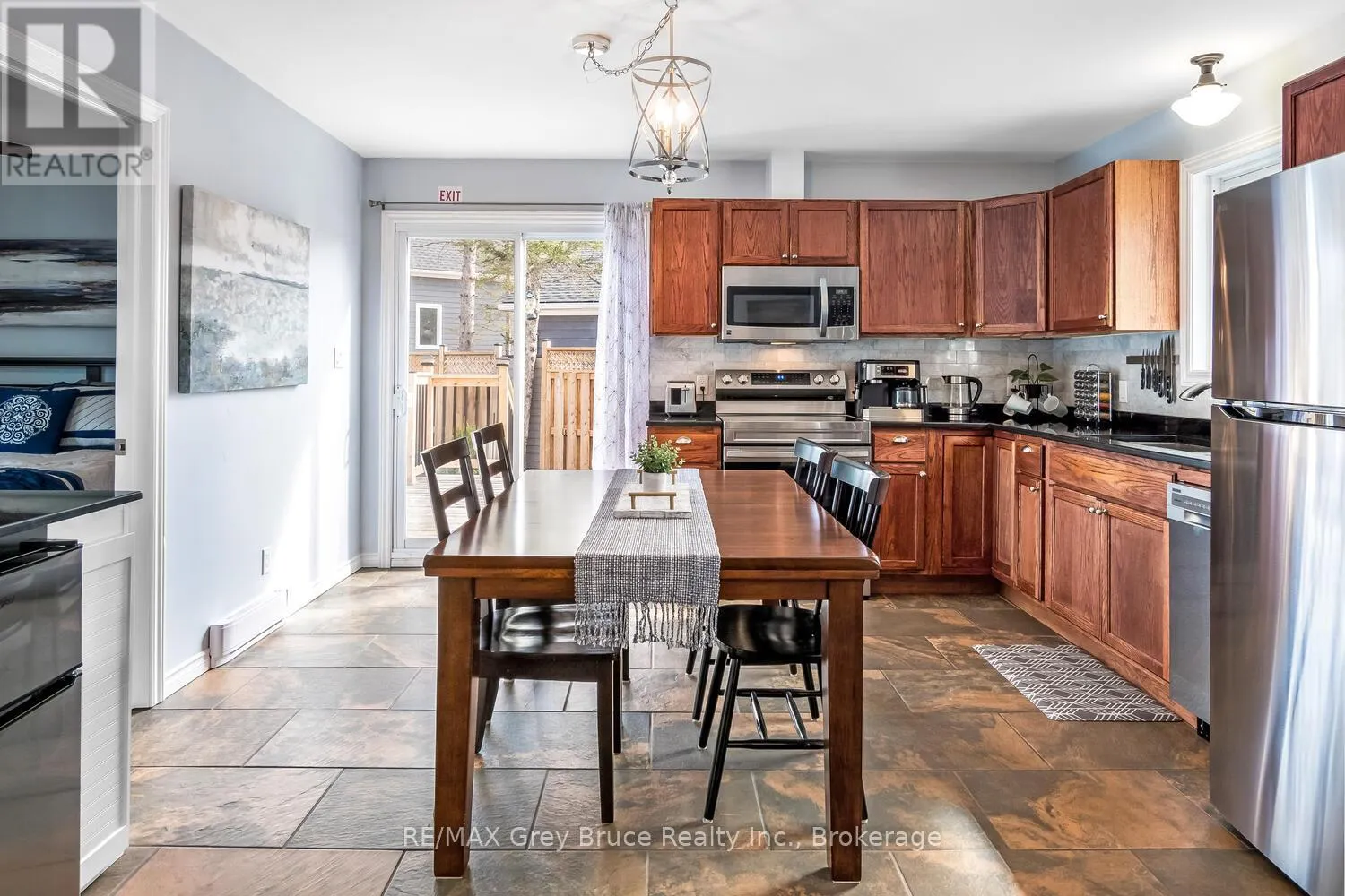 137 MAPLE DRIVE