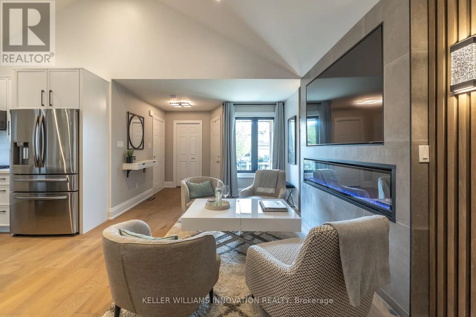 18 MAUDE LANE