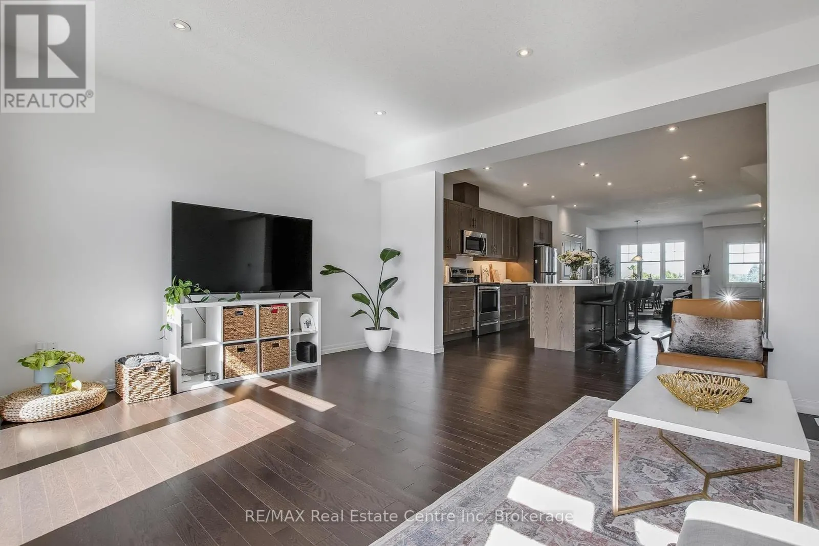 14 KAY CRESCENT