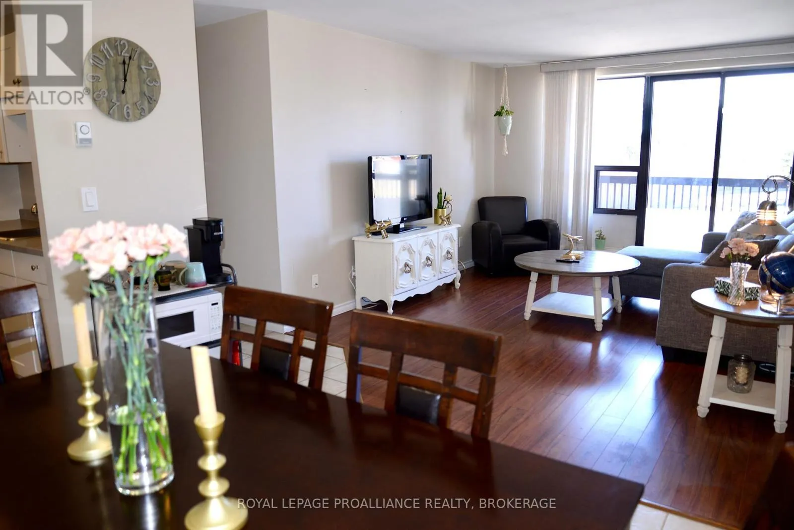 210 - 17 ELDON HALL PLACE, #210