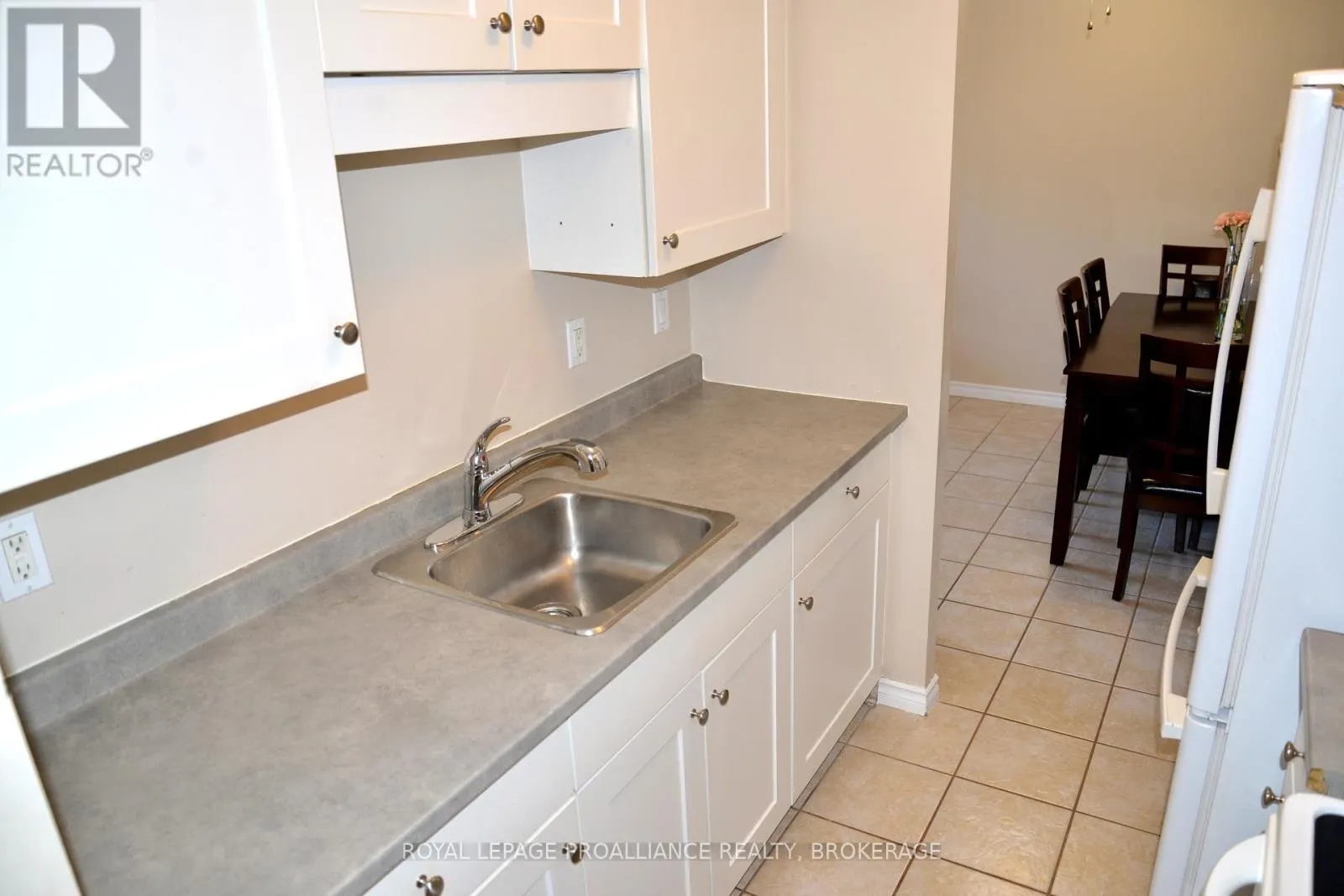 210 - 17 ELDON HALL PLACE, #210