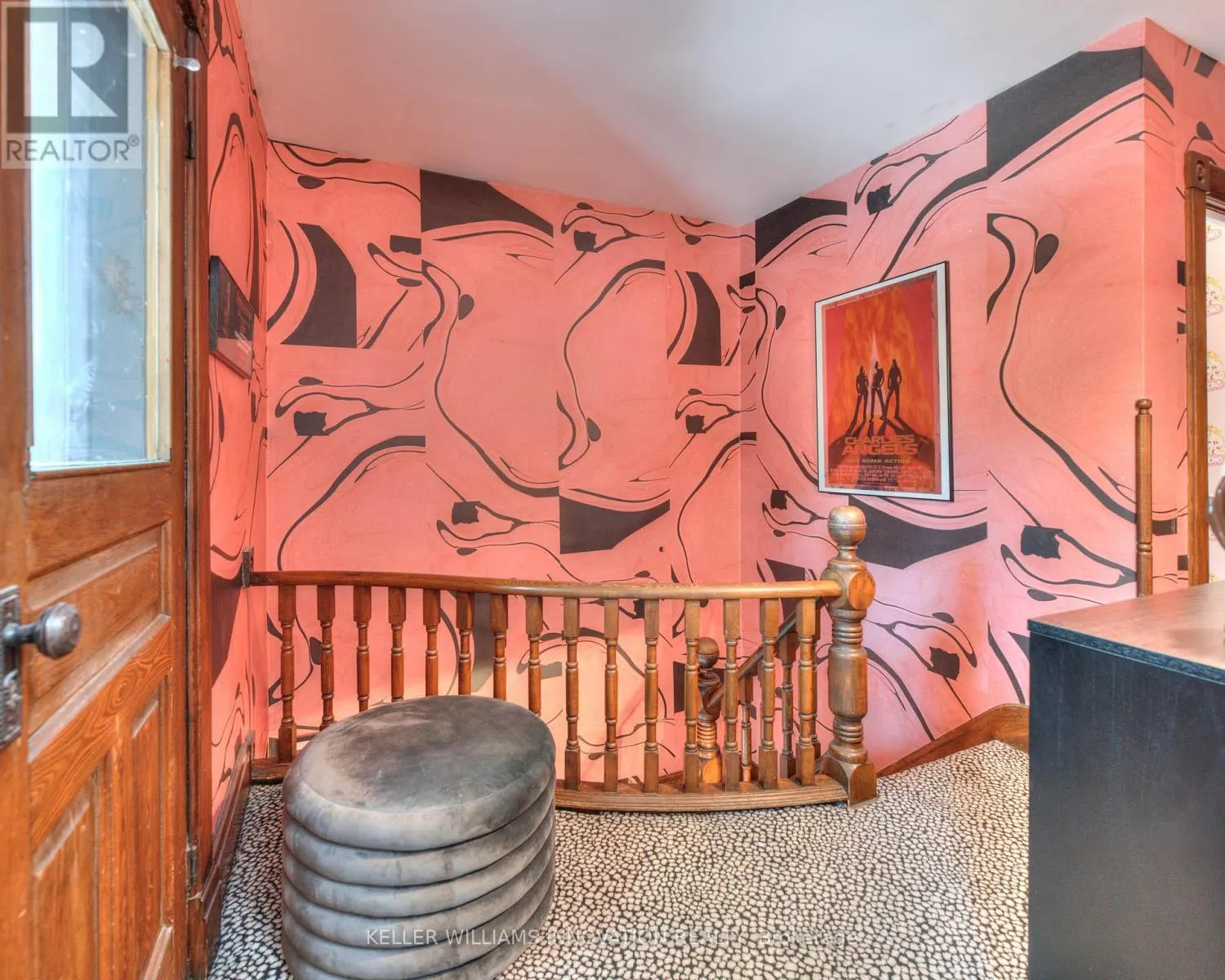 26 ARTHUR STREET N